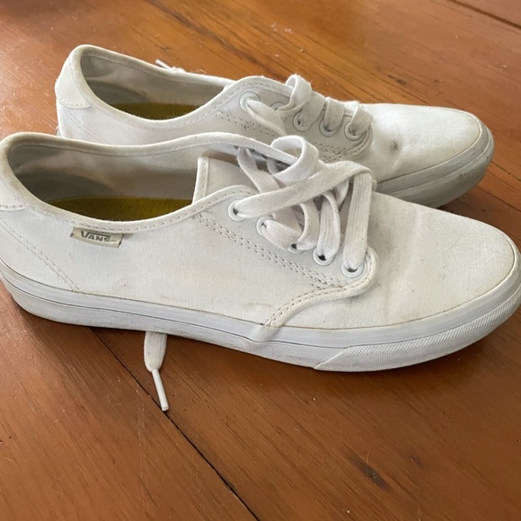 Vans Aunthentic - Picture 1 of 3